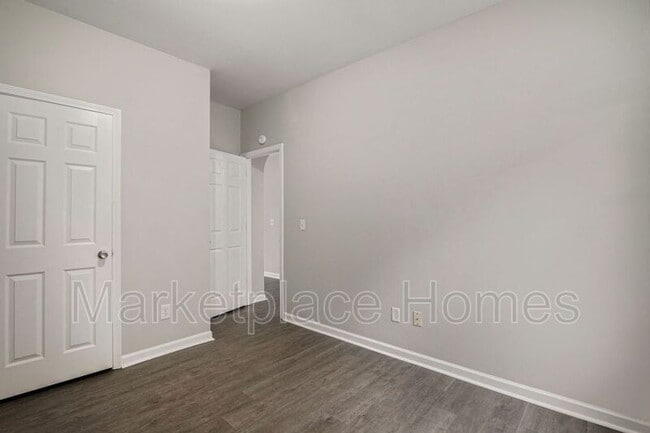 Building Photo - 9447 Brook Forest Cir