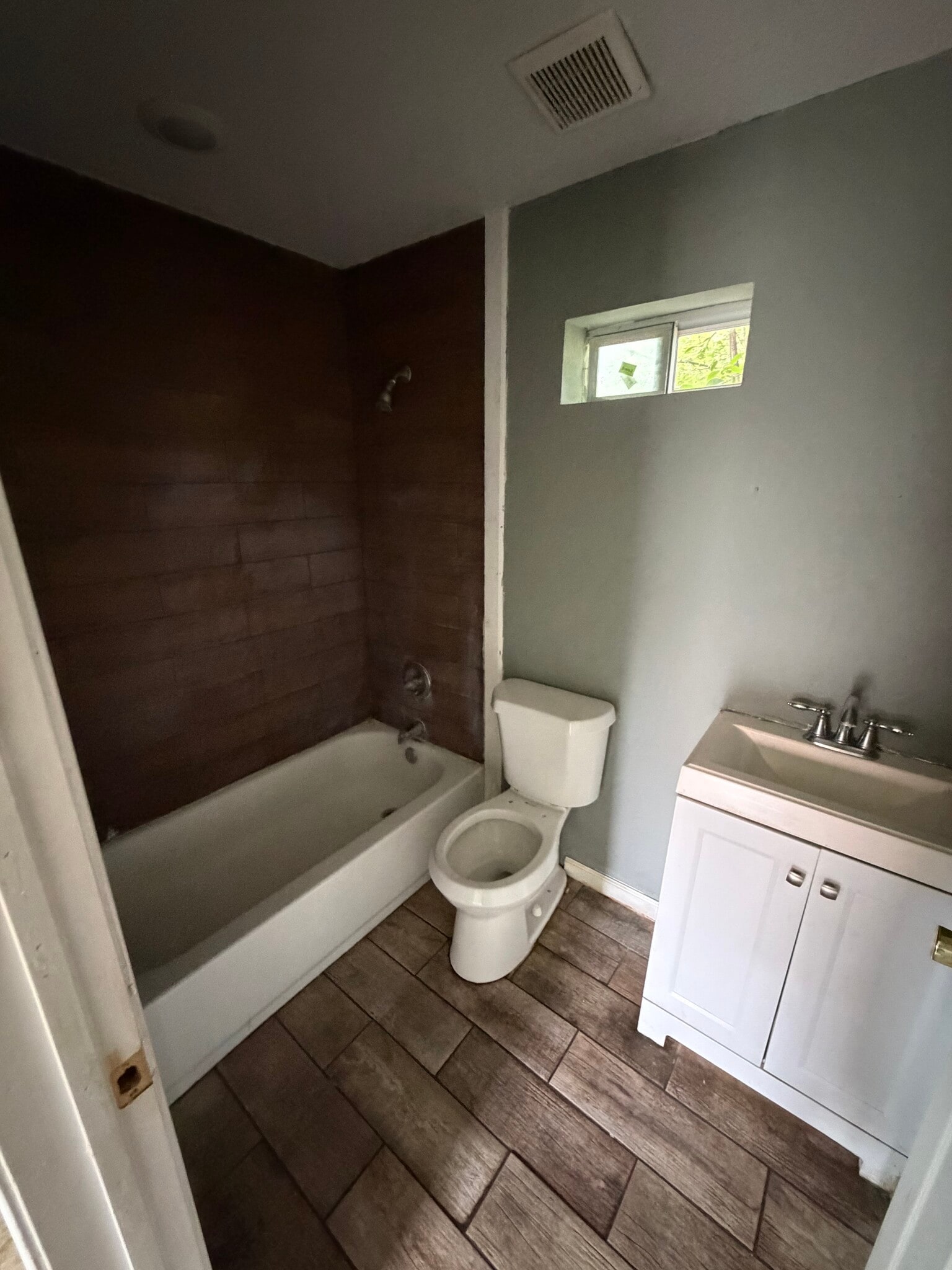 Bathroom - 441 Canton