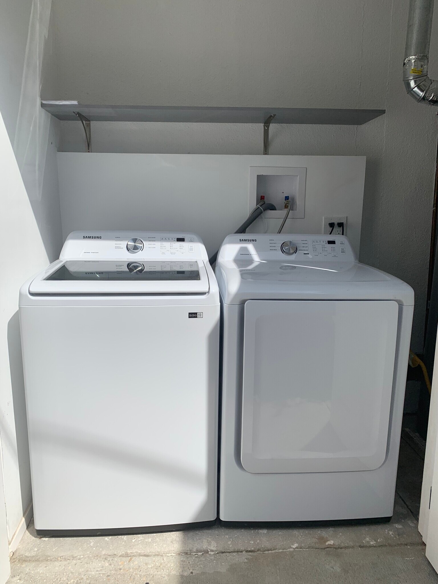 New washer and dryer. - 1102 Centinela Ave