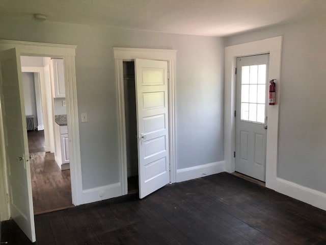 Building Photo - 93 1/2 Lake St