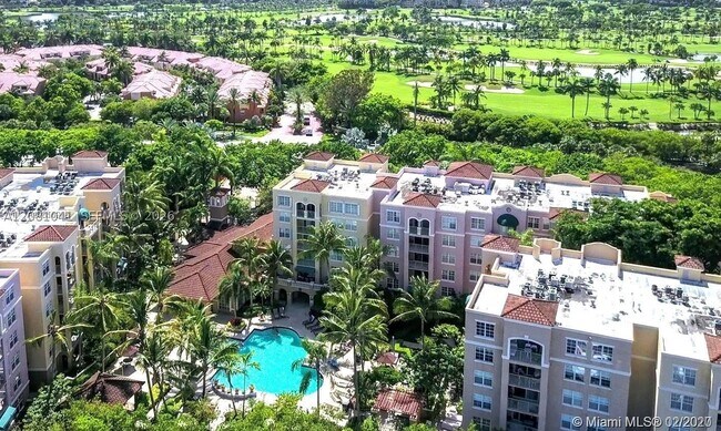 Building Photo - 19999 E Country Club Dr
