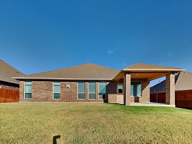 Building Photo - Resort-Style Living in the Award-Winning Morningstar Community!
