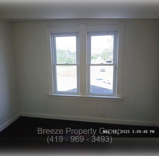Building Photo - 2145 Dorr St