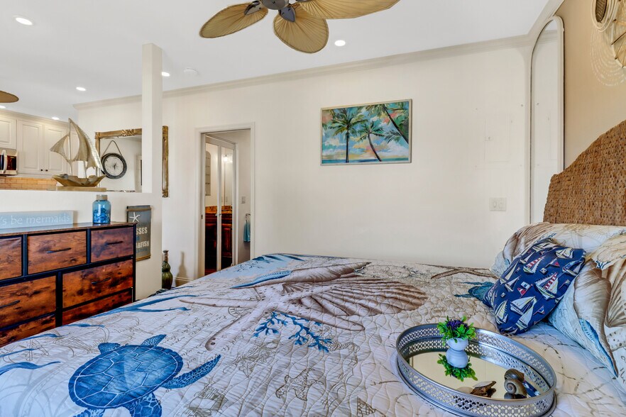 Building Photo - 25000 Tamiami Trl E