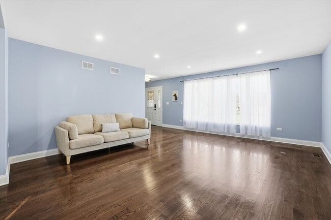 Building Photo - 13141 W Stonewood Dr