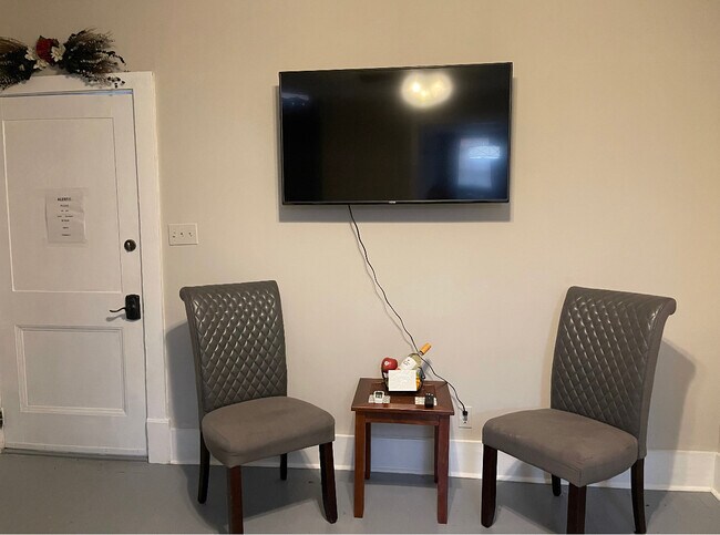 Building Photo - 283 Sunset Ave NW