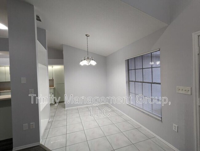 Building Photo - 10348 Belltower St