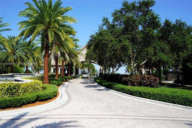 Building Photo - 9701 Blue Isle Bay