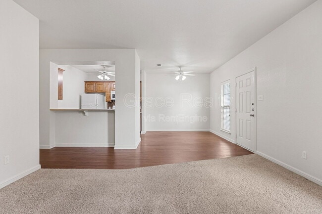 Building Photo - 10001 Amber Cir