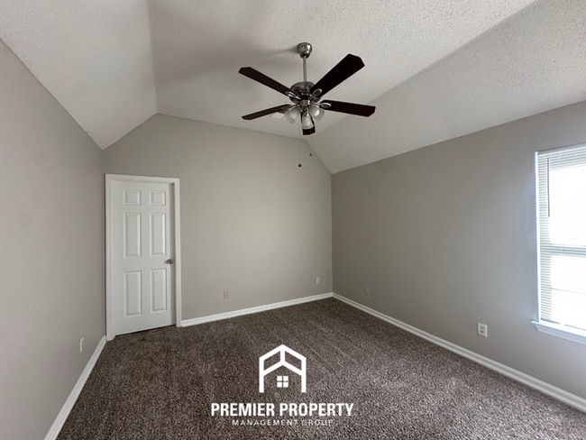 Building Photo - 2828 Breezy Ridge Trail