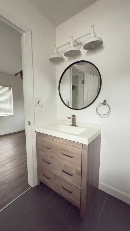 Building Photo - 1167 Grove St