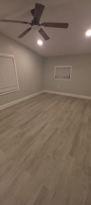 Building Photo - 5411 Spaatz Ave