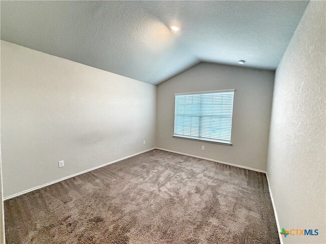 Building Photo - 2432 Ayers Dr