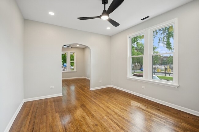 Building Photo - 3300 N Karlov Ave