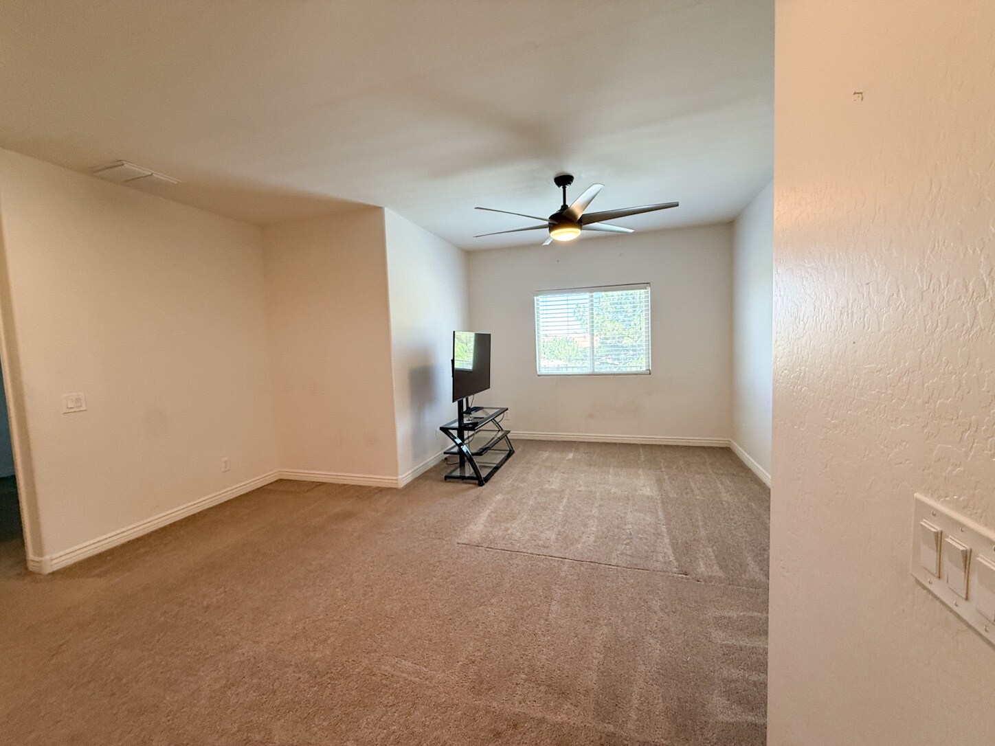 Building Photo - 7671 S Boxelder St