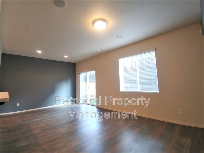 Building Photo - 1329 NE 72nd Way