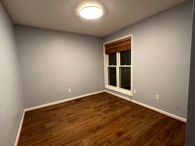 Building Photo - 8583 Seasons Way