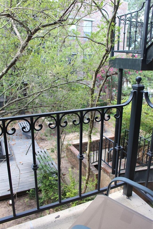 Building Photo - 2801 Rio Grande St