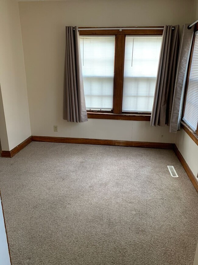 Building Photo - 1224 16th St