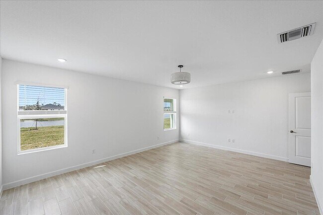 Building Photo - 6346 Windwood Wy