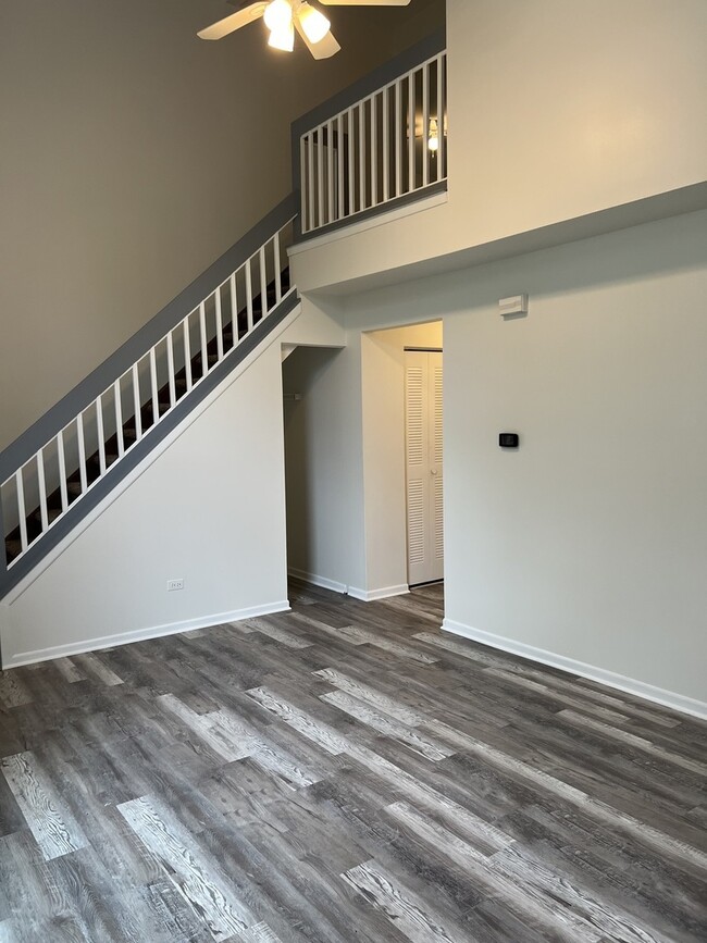 Building Photo - 3512 Southport Dr