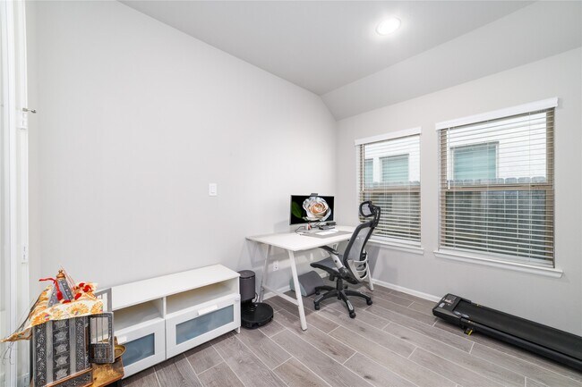 Building Photo - 10443 Cecilia Star Ln