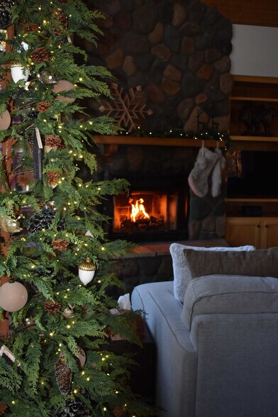 Building Photo - 2373 W Mountain Laurel Rd