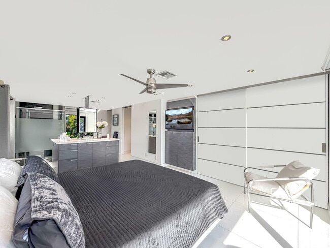 Building Photo - 2628 SE 10th St