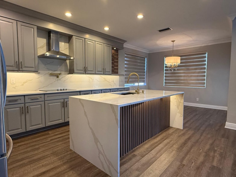 Building Photo - 11805 Holly Creek Dr