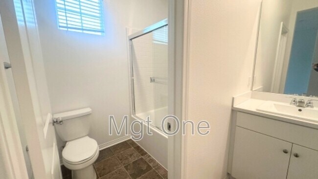 Building Photo - 15988 Lasselle St