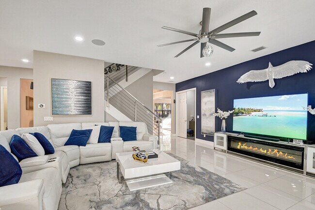 Building Photo - 8952 Cypress Grove Ln