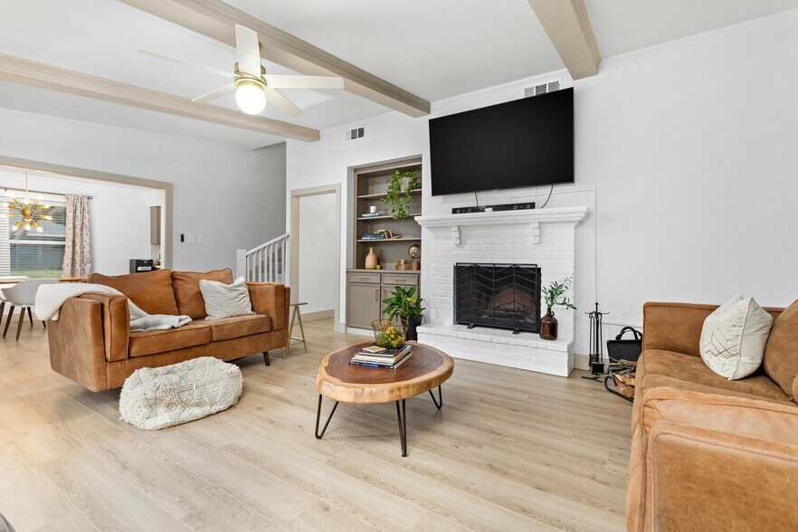 Living Room Fireplace - 5885 Woodway Dr