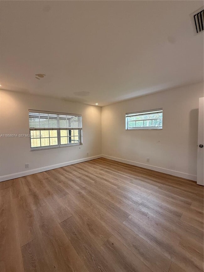 Building Photo - 19253 Carolina Cir