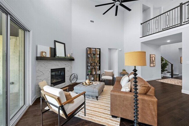 Building Photo - 1173 Rochester Pl