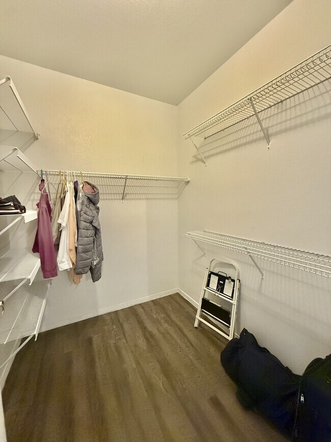 Building Photo - 3002 W Elizabeth St