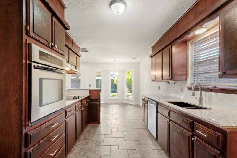 Building Photo - 10918 E 29th St