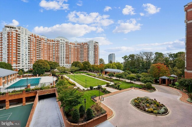 Building Photo - 5809 Nicholson Ln