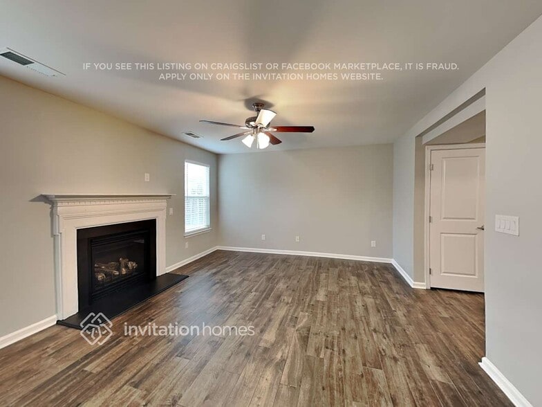 Building Photo - 223 Elba Dr