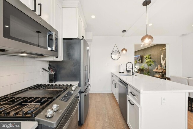 Building Photo - 5113 4th St NW