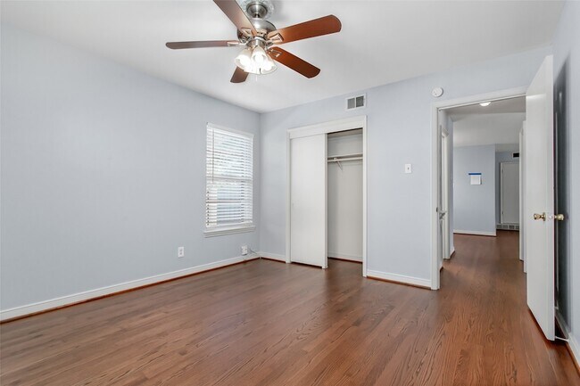 Building Photo - 6556 St Moritz Ave