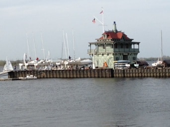 Building Photo - 207 Bank Ave. Biddle Mansion