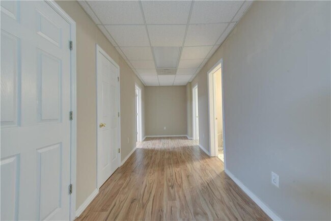 Building Photo - 1474 Lake Heights Cir