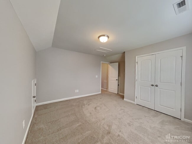 Building Photo - 162 Carissa Dr