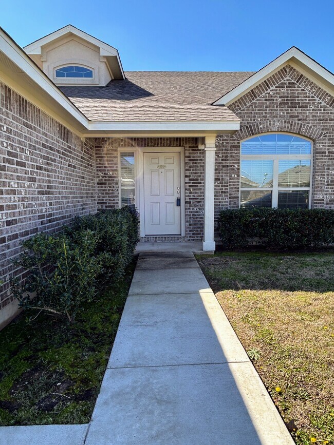 Building Photo - 12421 Woodcock Way