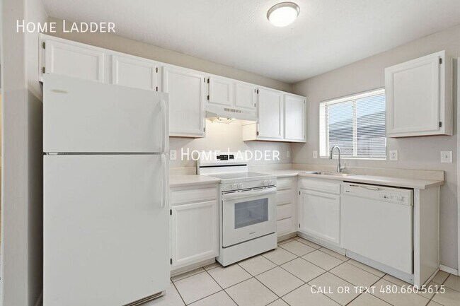 Building Photo - 4130 N Toltec Rd