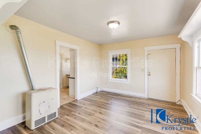 Building Photo - 517 Alhambra St