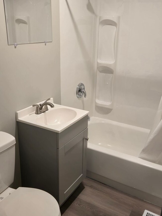 Building Photo - Two bedroom single family home for Rent!