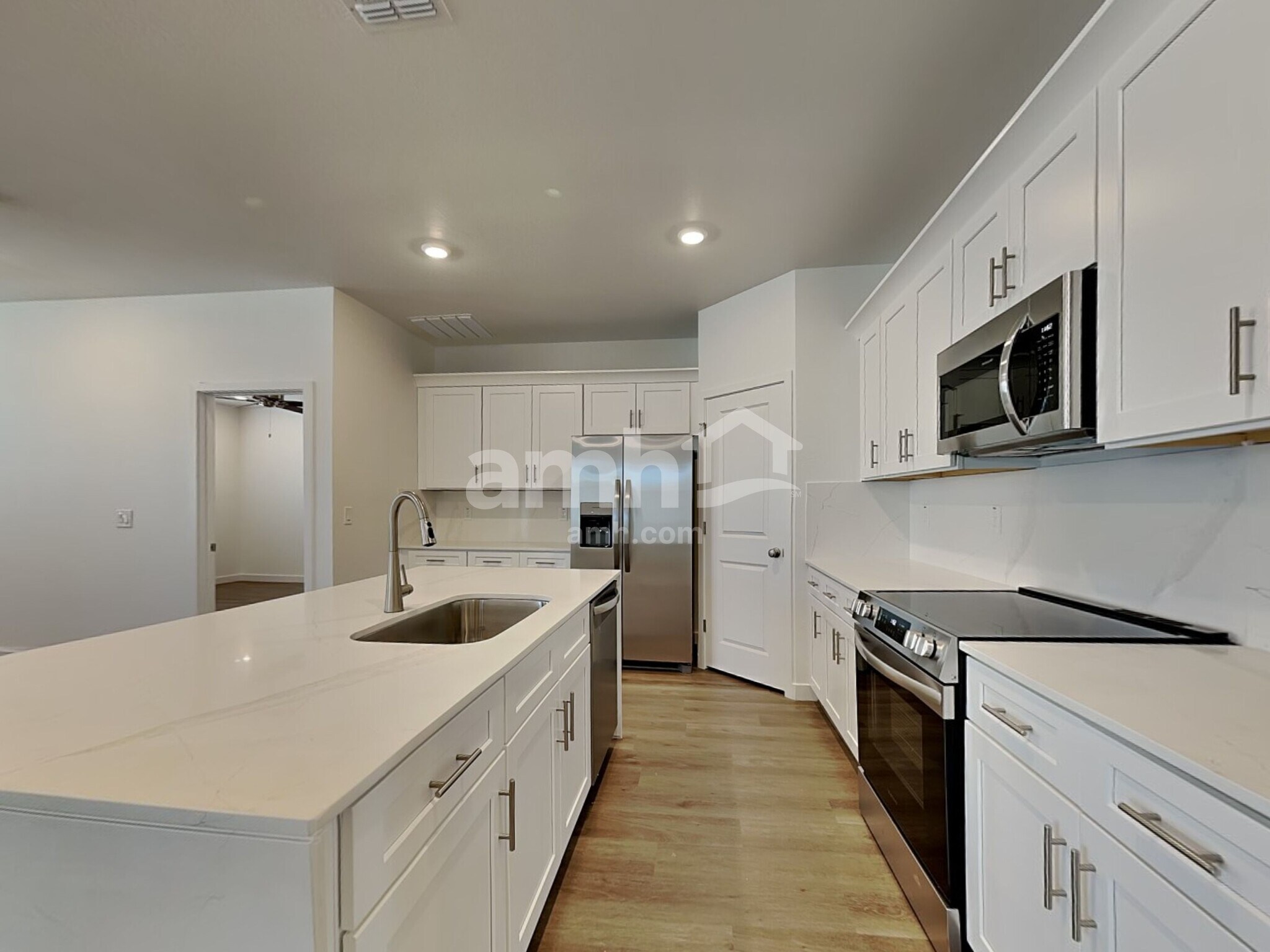 Building Photo - 20177 W Thomas Rd