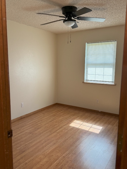Building Photo - 1470 Klenc Rd