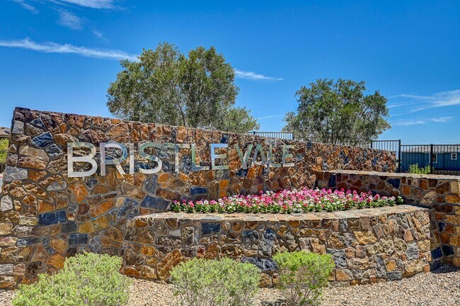 Building Photo - Stunning Fully Furnished 5-Bedroom Home in...